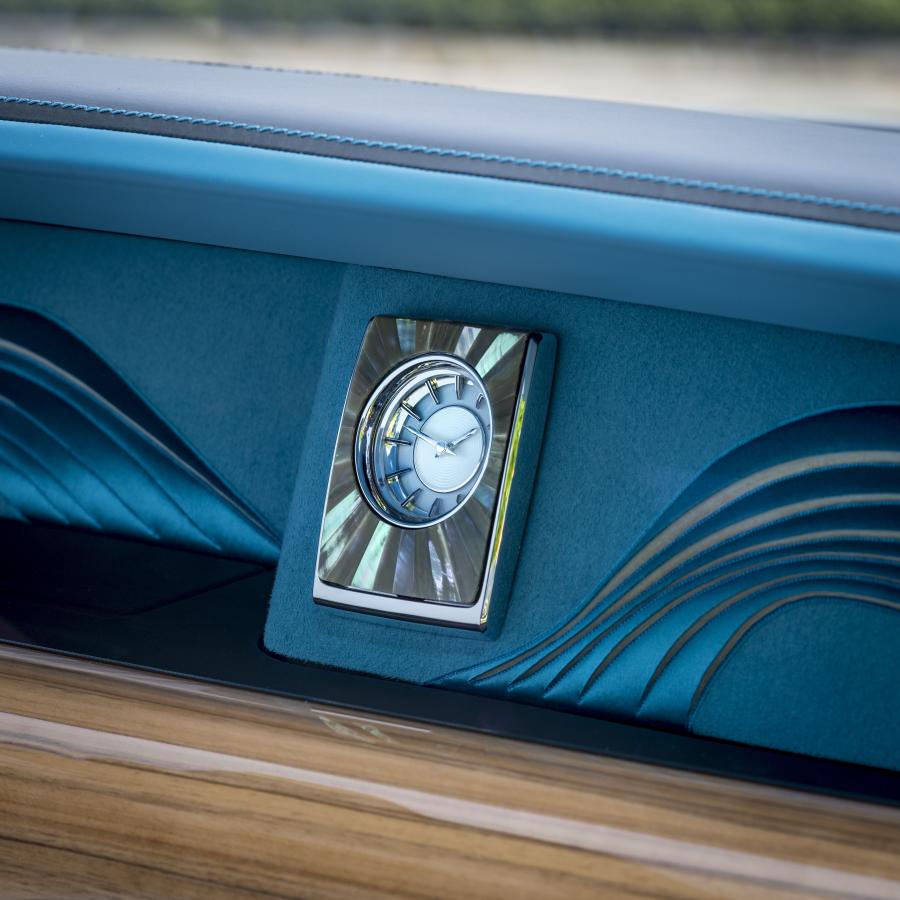 Детали интерьера Rolls-Royce Phantom Arabian Gulf 2019 года  (фото 4 из 6)